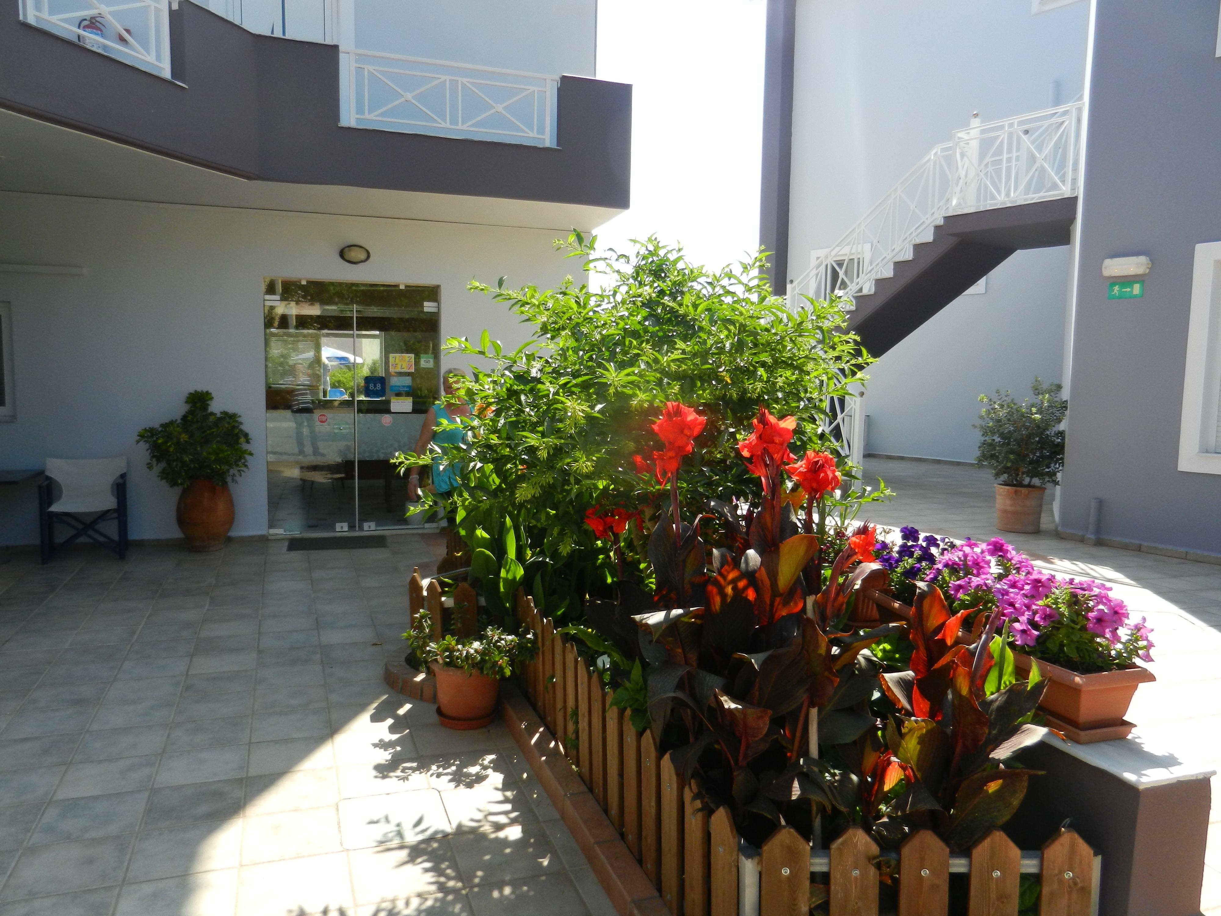 Athena Aparthotel 3*