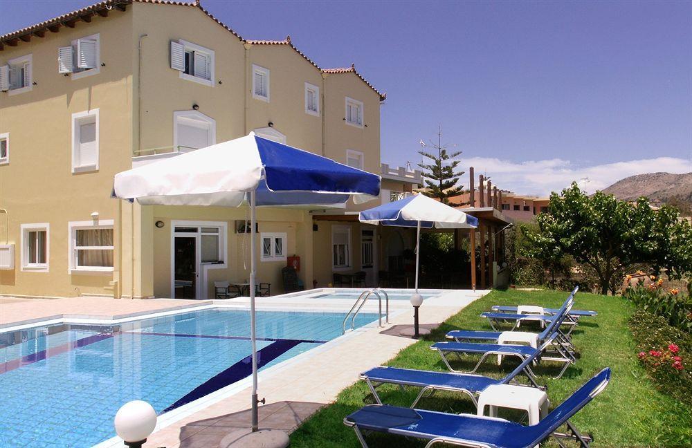 Aparthotel Athena 3*