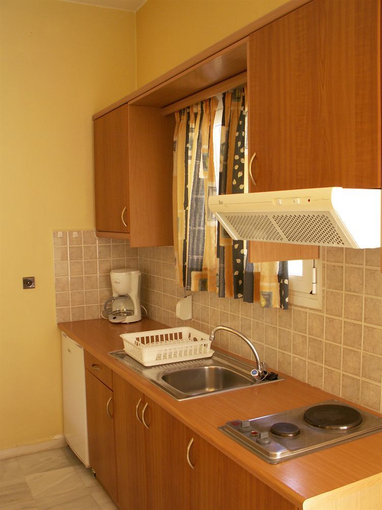 Aparthotel Athena 3*
